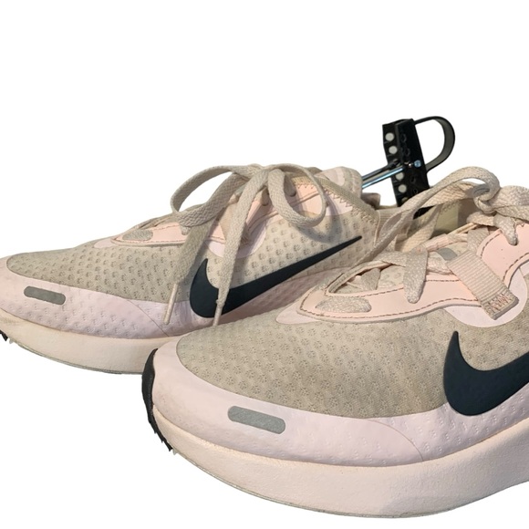 NIKE | Women’s Reposto Sneaker -‎ Sz 9.5 - Picture 4 of 12